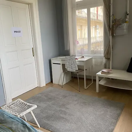 Csendes Lakas Moricz Zsigmond Korteren Appartement